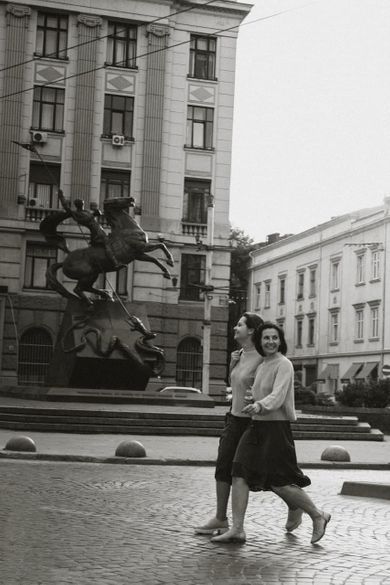 portrait, content, blackandwhite, street, family