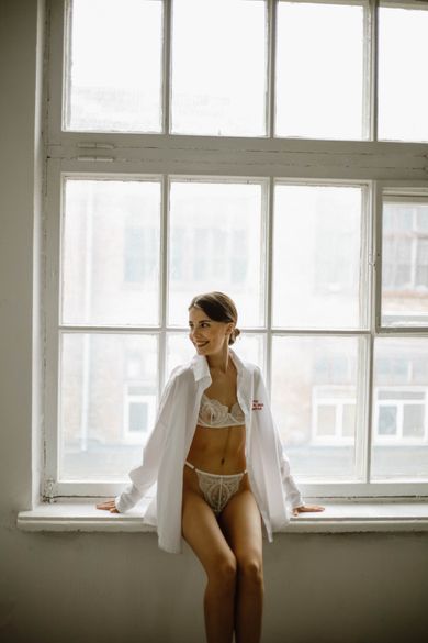 boudoir, portrait, content