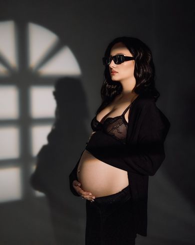 maternity, portrait