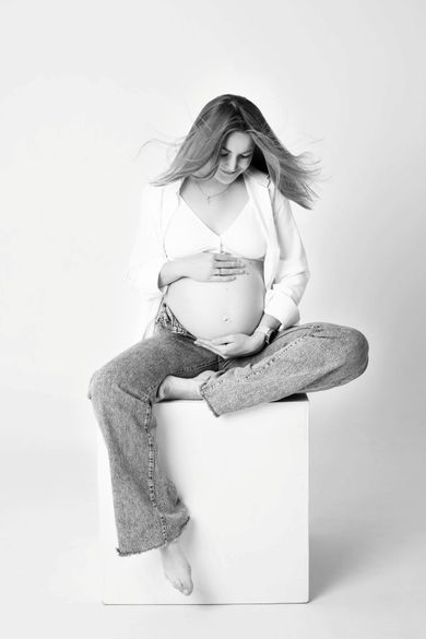 blackandwhite, maternity, portrait, fashion