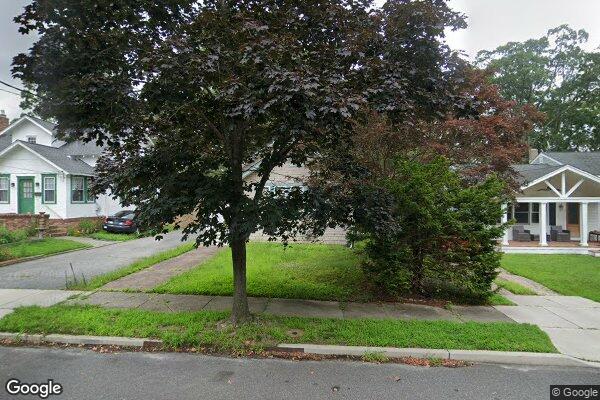 Street view of 612 Bayview Dr, Absecon, NJ 08201