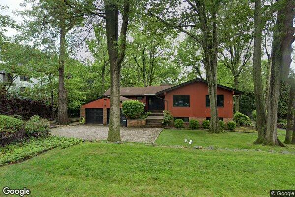 Street view of 26 Overlook Rd, Alpine, NJ 07620