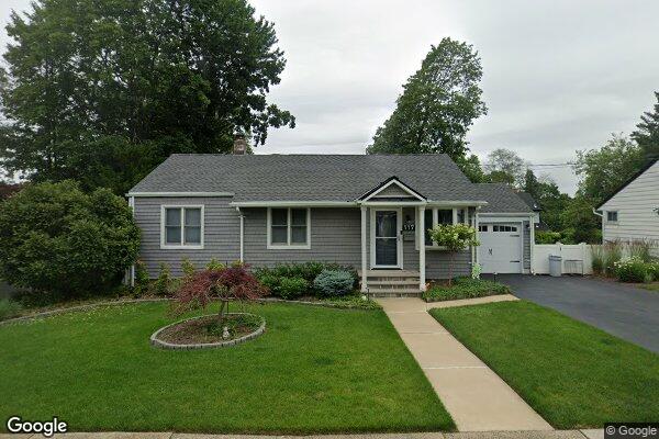 Street view of 117 Roxbury, Dumont, NJ 07628