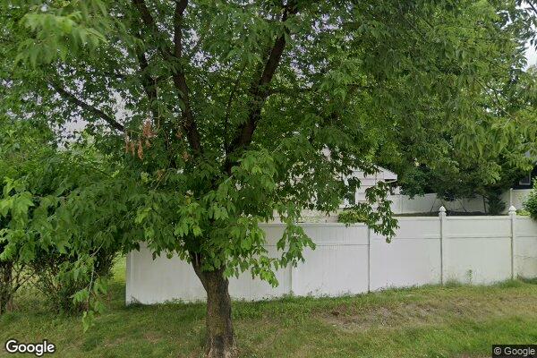 Street view of 133 Roxbury, Dumont, NJ 07628