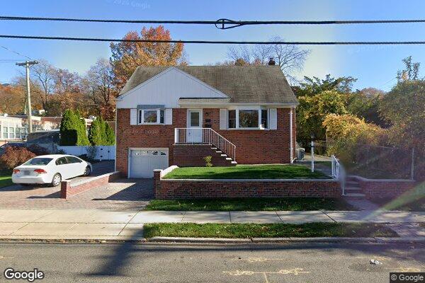 Street view of 512 Walnut St, Ridgefield, NJ 07657