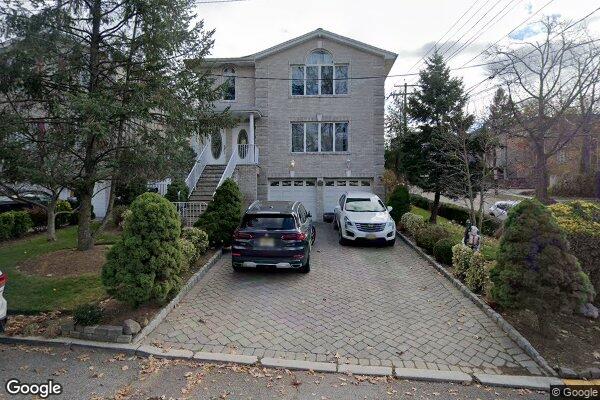Street view of 556 Studio Rd, Ridgefield, NJ 07657