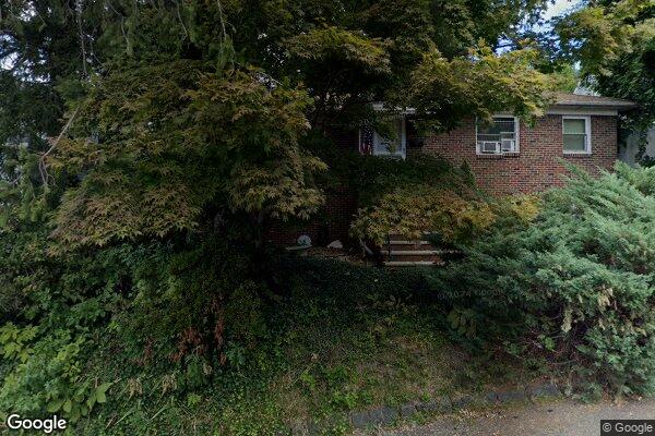 Street view of 657 Edgewater Ave, Ridgefield, NJ 07657