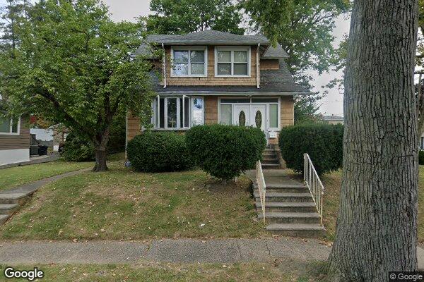 Street view of 933 Maple Ave, Ridgefield, NJ 07657