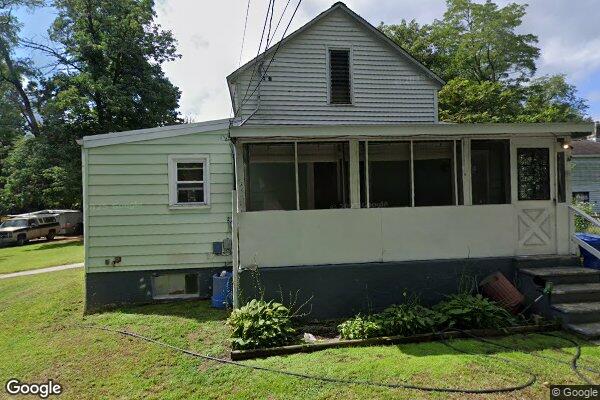 Street view of 204 Steward Ln, Fieldsboro, NJ 08505