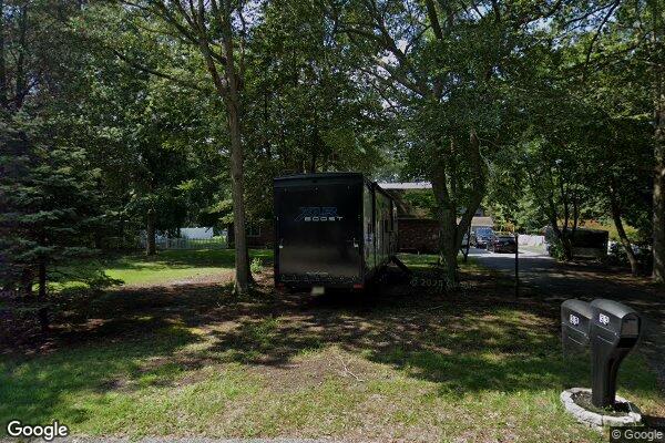 Street view of 33 Robin Dr, Dennis, NJ 08210