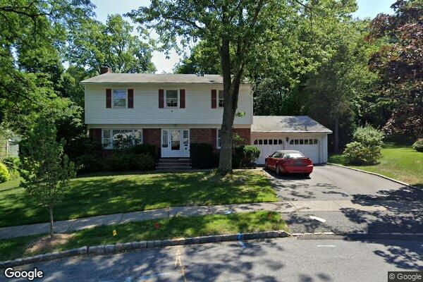 Street view of 10 Fairview Pl, Montclair, NJ 07043