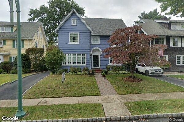 Street view of 15 Warren Pl, Montclair, NJ 07042