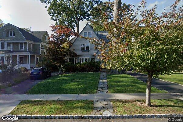 Street view of 17 Franklin Pl, Montclair, NJ 07042