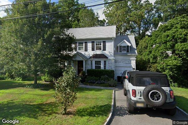 Street view of 29 Riverview Dr, Montclair, NJ 07043