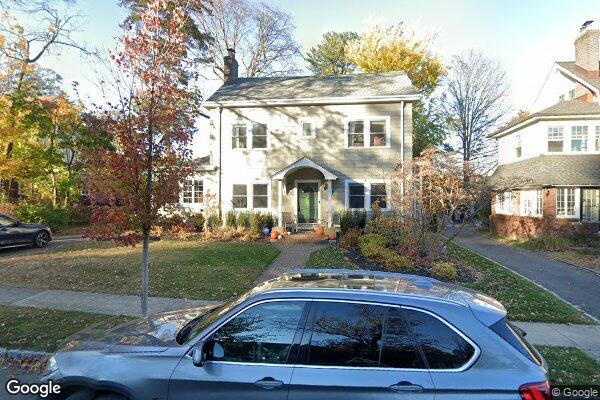 Street view of 29 Warren Pl, Montclair, NJ 07042