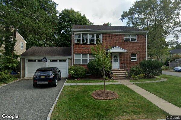 Street view of 2 Laurel Pl, Montclair, NJ 07043