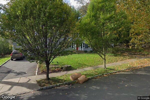 Street view of 32 Laurel Pl, Montclair, NJ 07043