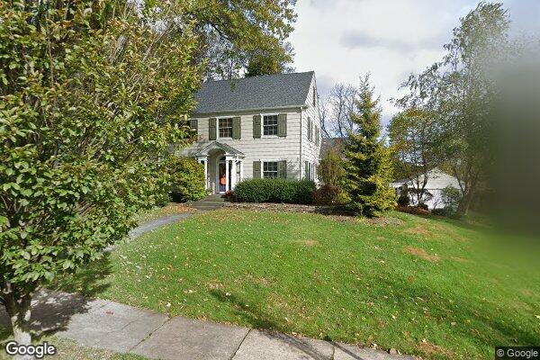 Street view of 33 Laurel Pl, Montclair, NJ 07043