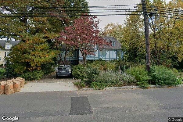 Street view of 495 Park St, Montclair, NJ 07042