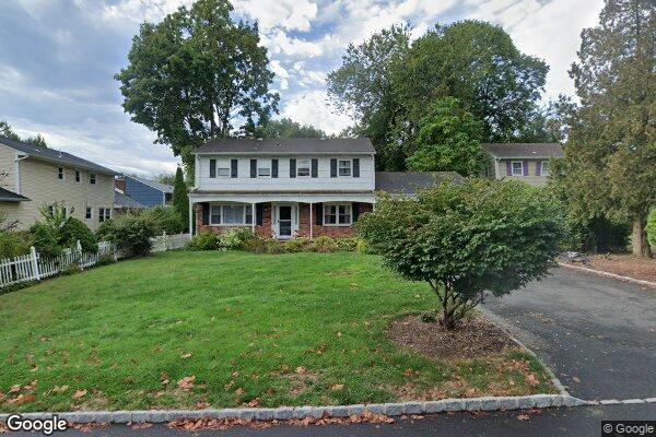 Street view of 4 Carey Ct, Montclair, NJ 07042