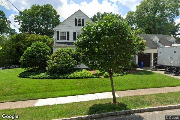 Street view of 526 Park St, Montclair, NJ 07043