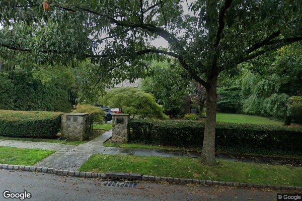 Street view of 67 Warren Pl, Montclair, NJ 07042