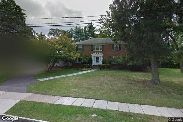 Street view of 98 Warren Pl, Montclair, NJ 07042