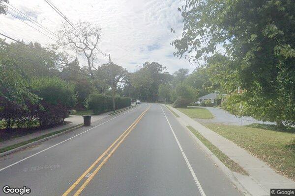 Street view of 11 E River Rd, Rumson, NJ 07760