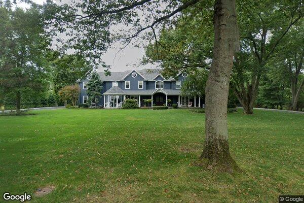 Street view of 14 Heathcliff Rd, Rumson, NJ 07760