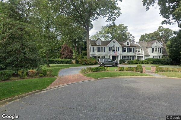 Street view of 22 Holly Tree Ln, Rumson, NJ 07760