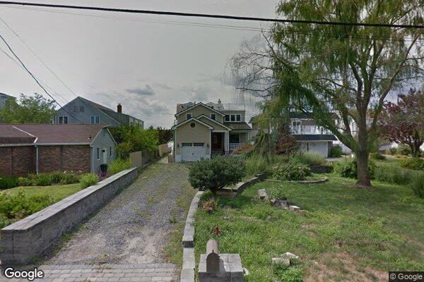 Street view of 22 Warren St, Rumson, NJ 07760