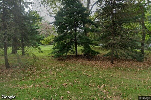 Street view of 83 W River Rd, Rumson, NJ 07760