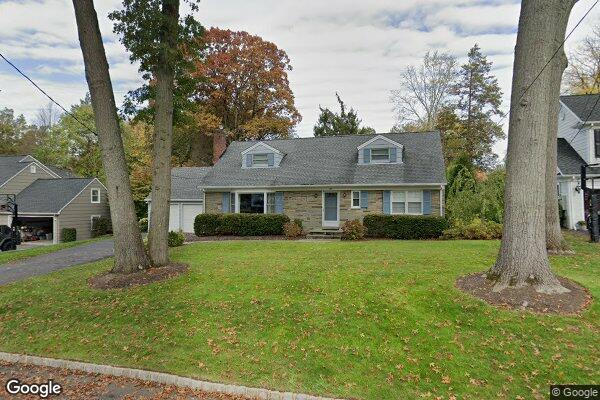 Street view of 28 Oak Dr, Chatham, NJ 07928