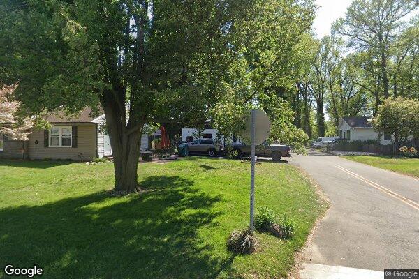 Street view of 8 Beech Dr, Pennsville, NJ 08070