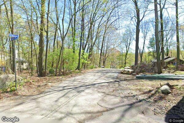 Street view of 102 Oak Ln, Vernon, NJ 07422