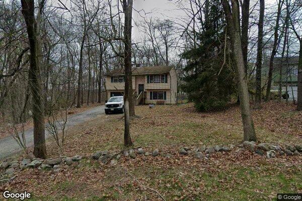 Street view of 10 Crest Ct, Vernon, NJ 07419