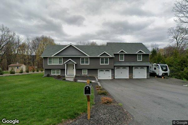 Street view of 8 Holderness Dr, Vernon, NJ 07461