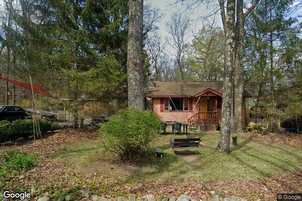 Street view of 8 Manitou Rd, Vernon, NJ 07422