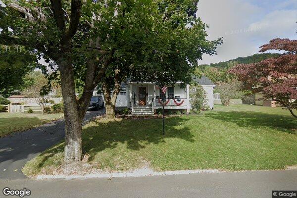 Street view of 403 E Baldwin St, Hackettstown, NJ 07840