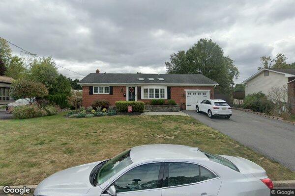 Street view of 423 Hurley Dr, Hackettstown, NJ 07840