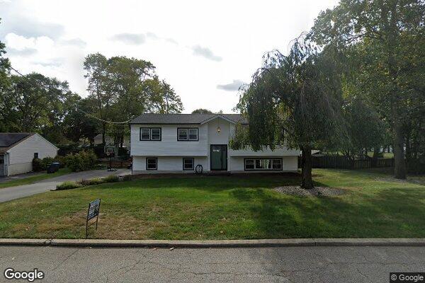 Street view of 704 Hamilton Dr, Hackettstown, NJ 07840