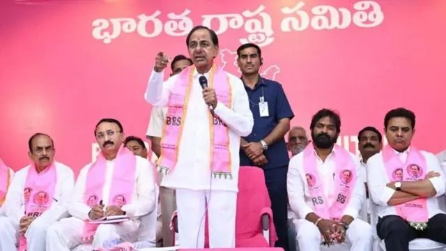 బీఆర్ఎస్ యువ సంగ్రామ సదస్సుపై వివాదం