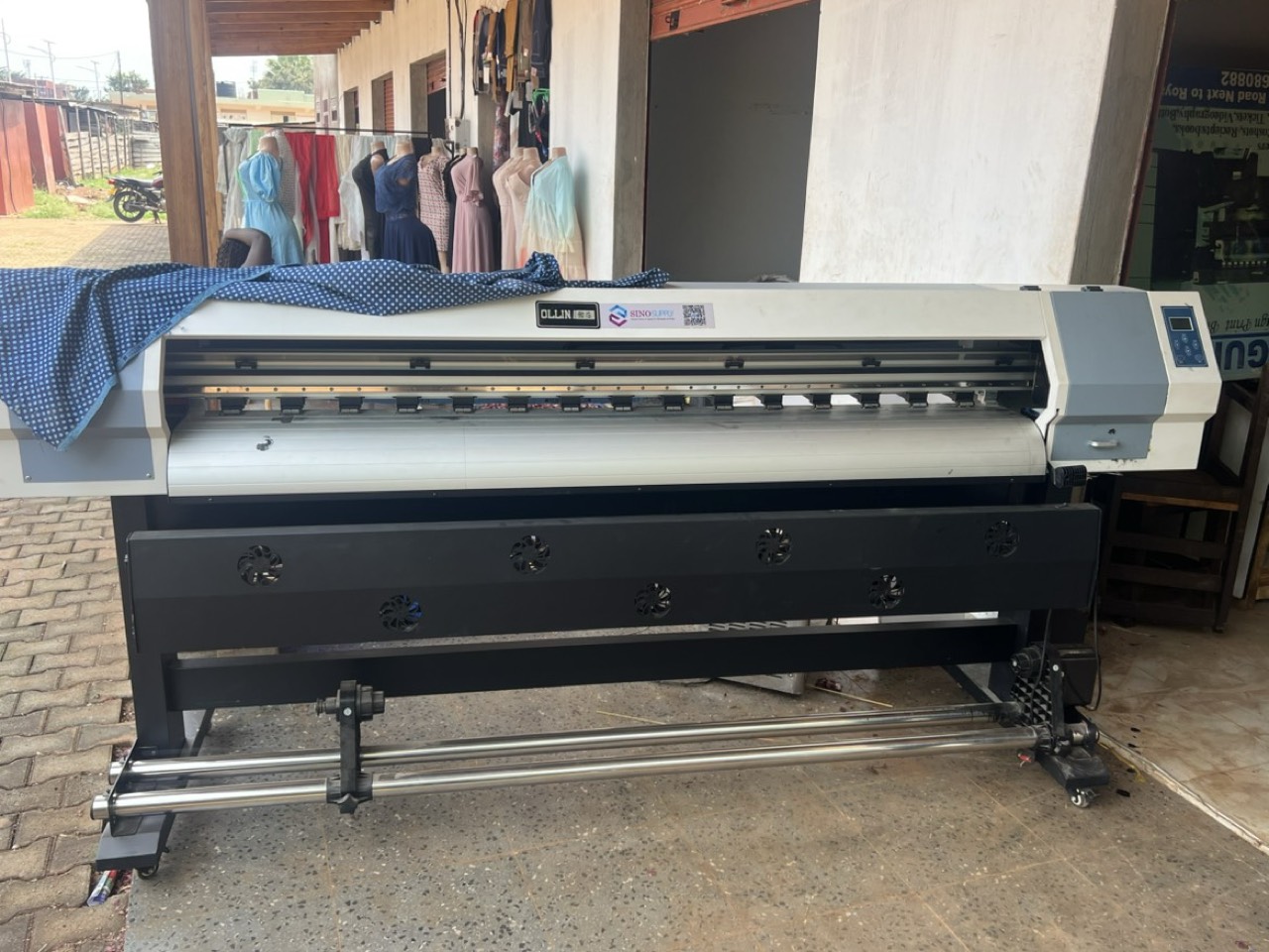 Large format printing machine