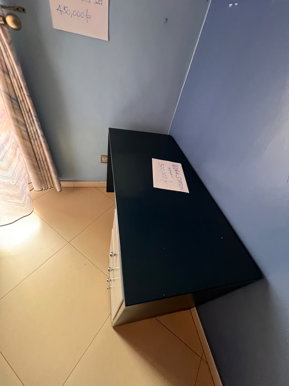 Workstation desk with 4 drawers