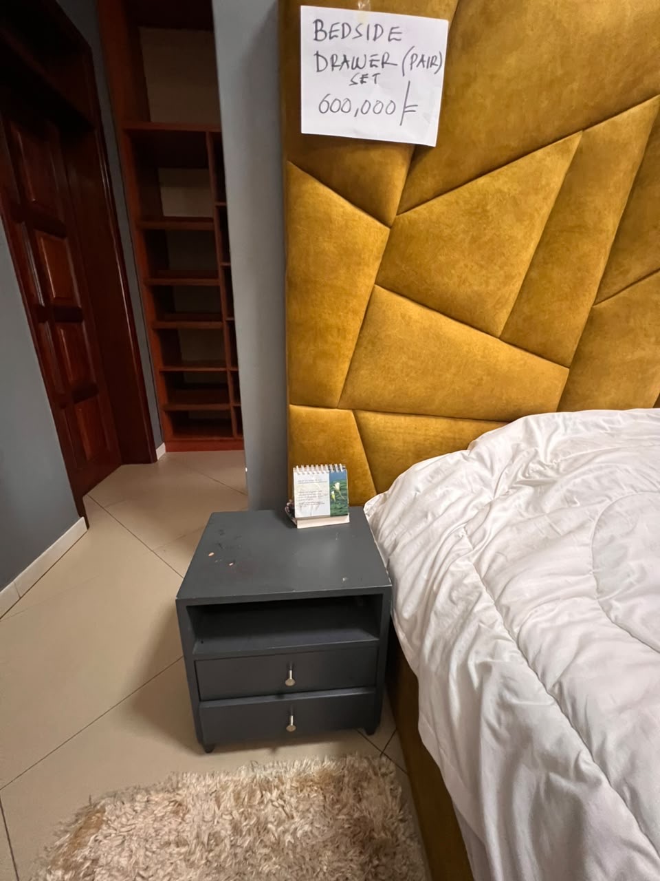 Bedside drawer set