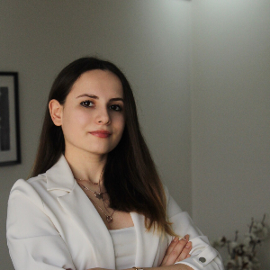 Nazmiye AZAK