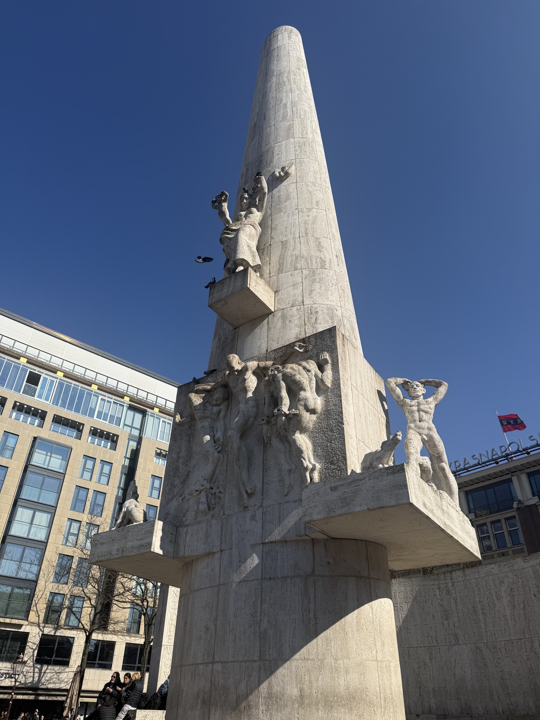 Monumento Nacional en la Plaza Dam