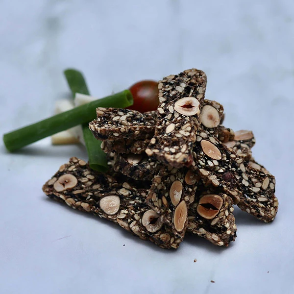 קרקר זרעים אגוזים