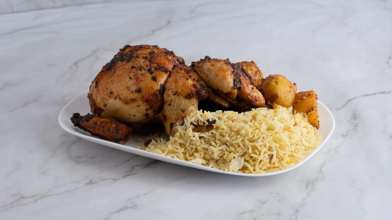 עוף שלם + 2 תוספות