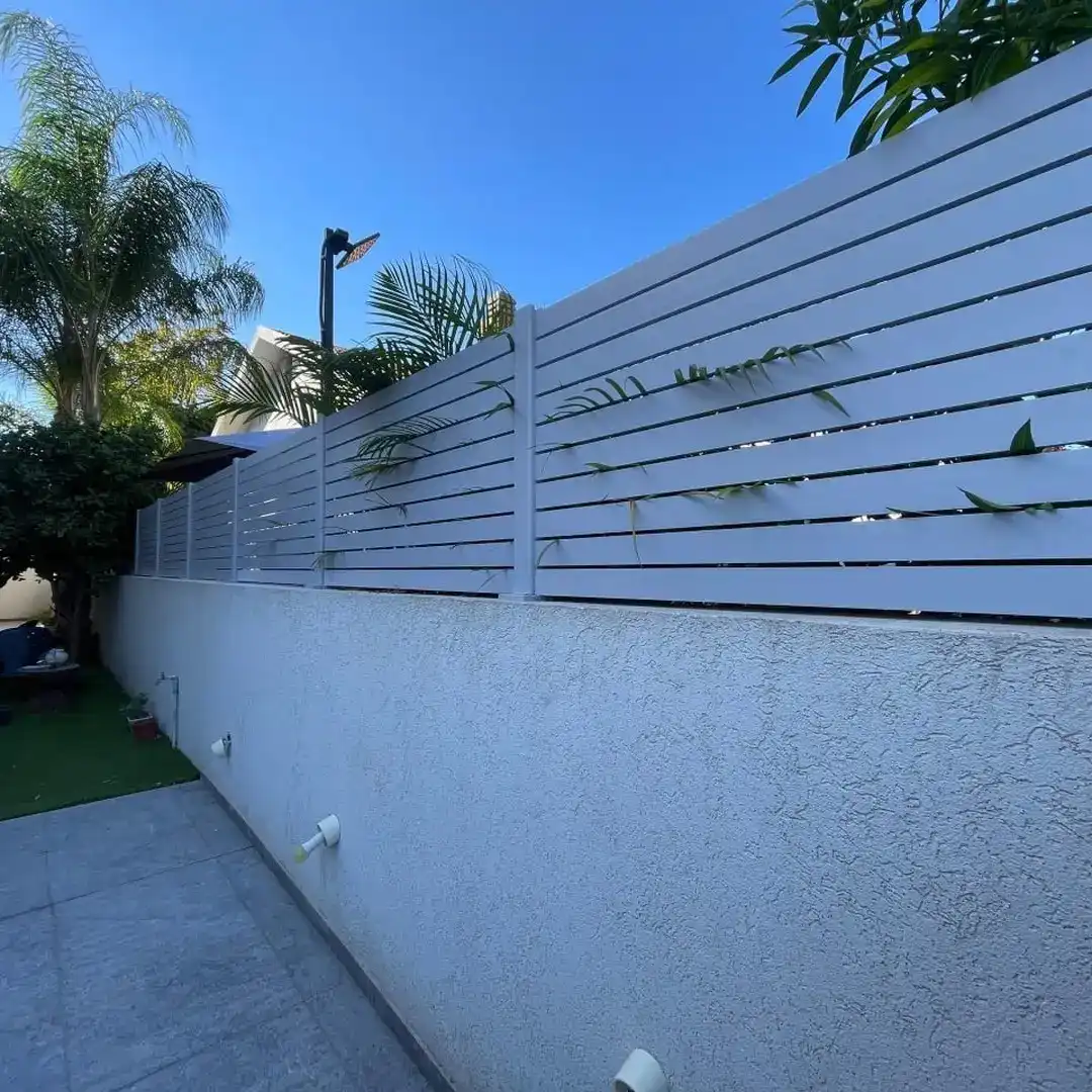 גדר אלומיניום עד גובה מטר